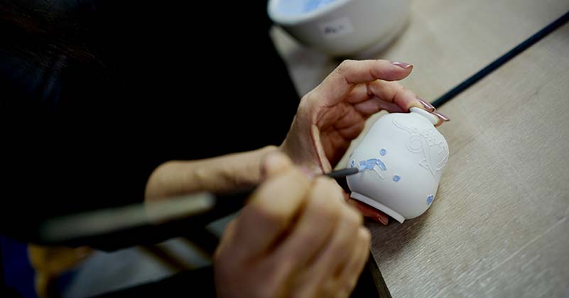 passover pottery image